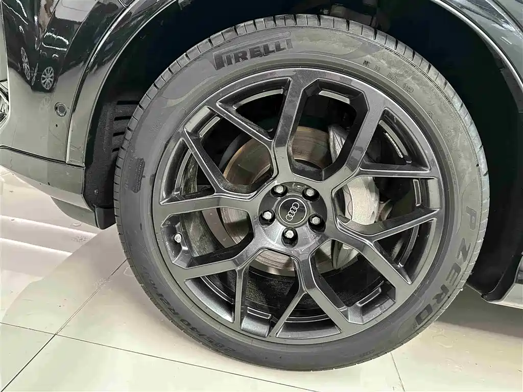 Audi Q7 2024 45 TFSI quattro S line Black Warrior фото 13
