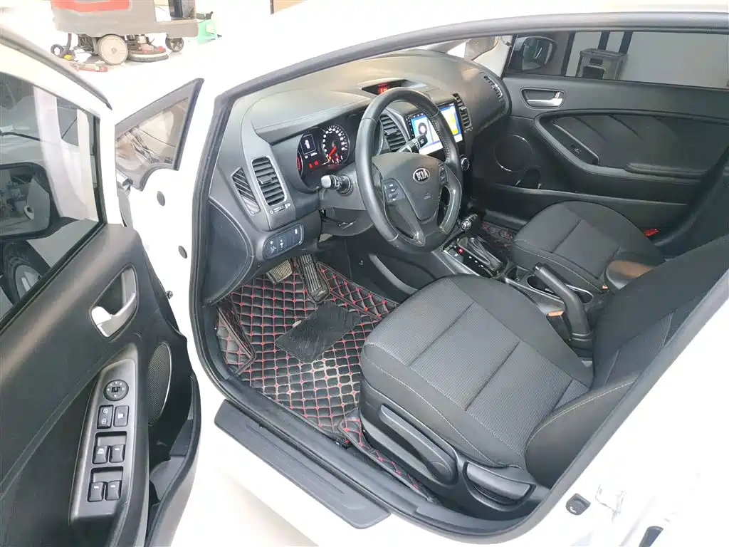 Kia K3 2016 1.6L Automatic GLS фото 16
