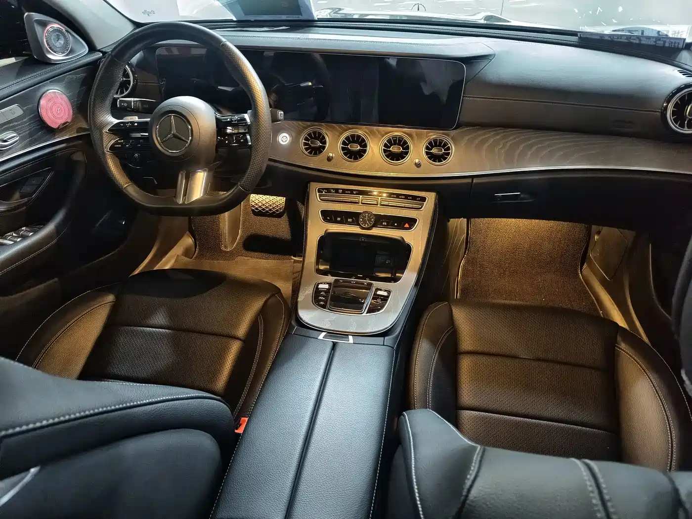 Mercedes-Benz E-Class 2023 E 300 L Sport Fashion фото 12