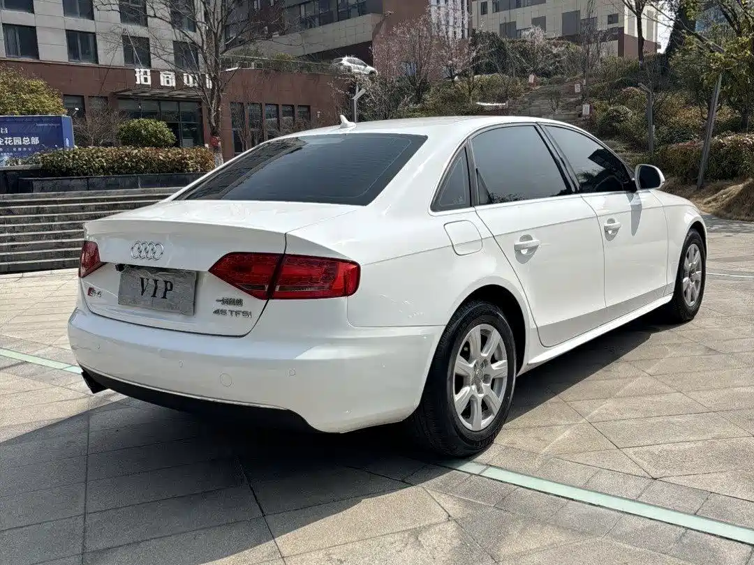 Audi A4L 2010 2010 2.0 TFSI Comfort