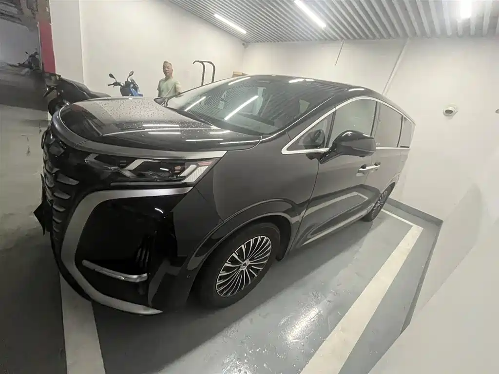 Denza D9 2022 DM-i 970 AWD Flagship