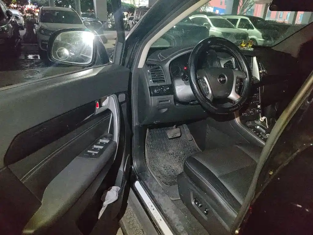 Chevrolet Captiva 2014 2.4L 4WD Flagship 7-seater фото 14