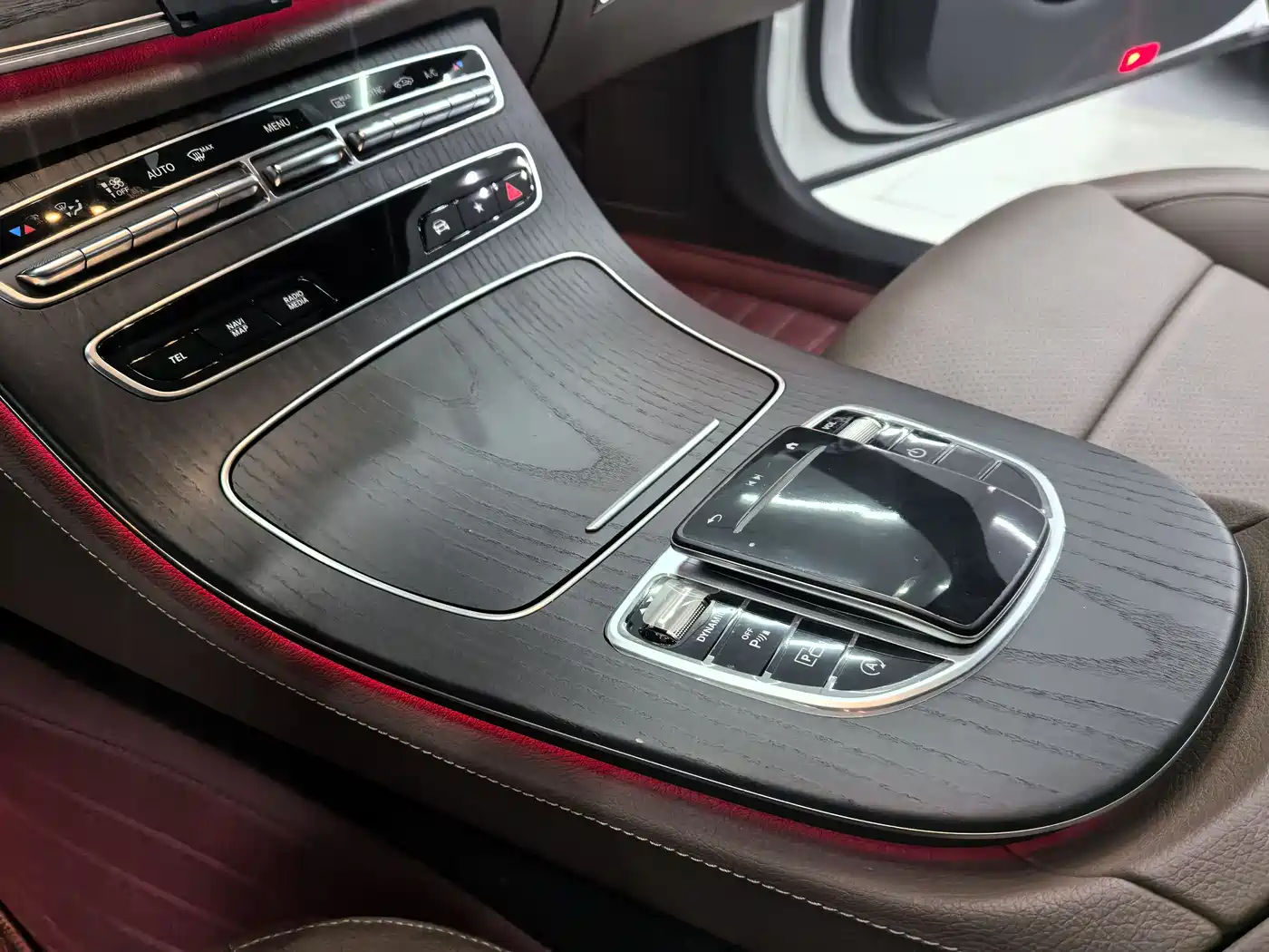 Mercedes-Benz E-Class 2021 E 300 L Sport Fashion фото 12