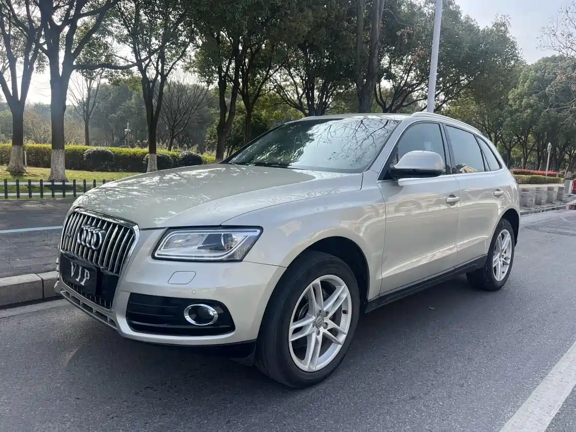 Audi Q5 2016 40 TFSI Technology Model