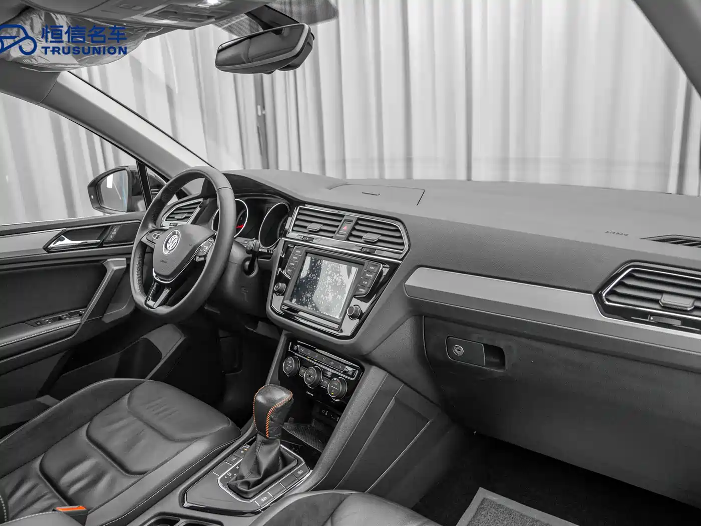 Volkswagen Tiguan L 2018 330TSI Automatic 2WD Luxury Edition фото 13