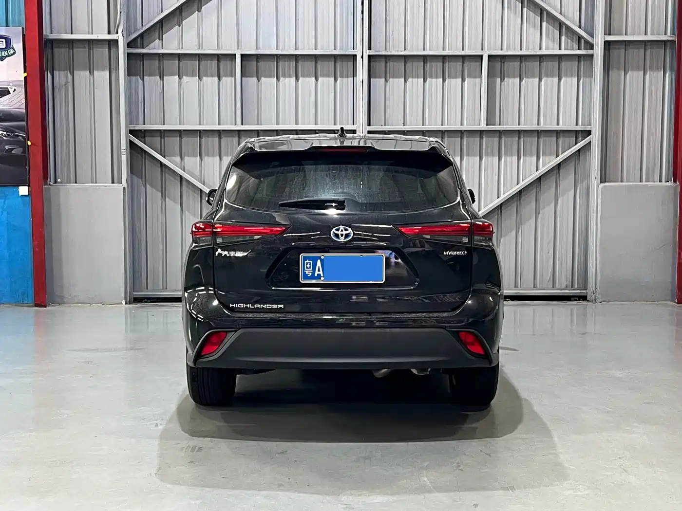 Toyota Highlander 2023 2.5L Smart Hybrid Dual Engine FWD Elite 7-Seater фото 8