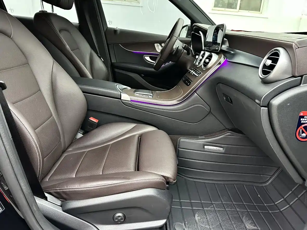 Mercedes-Benz GLC 2022 Facelift GLC 260 L 4MATIC Luxury Model фото 16
