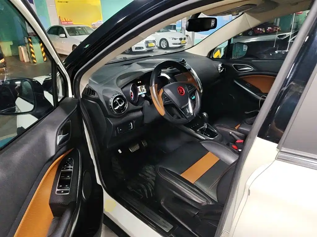BYD Yuan 2016 1.5TID Automatic Honor фото 16