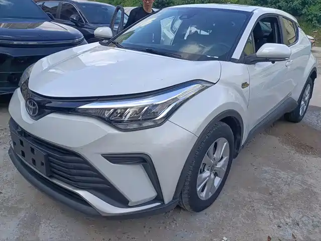 Toyota Toyota IZOA 2023 2.0L 20th Anniversary Platinum Edition