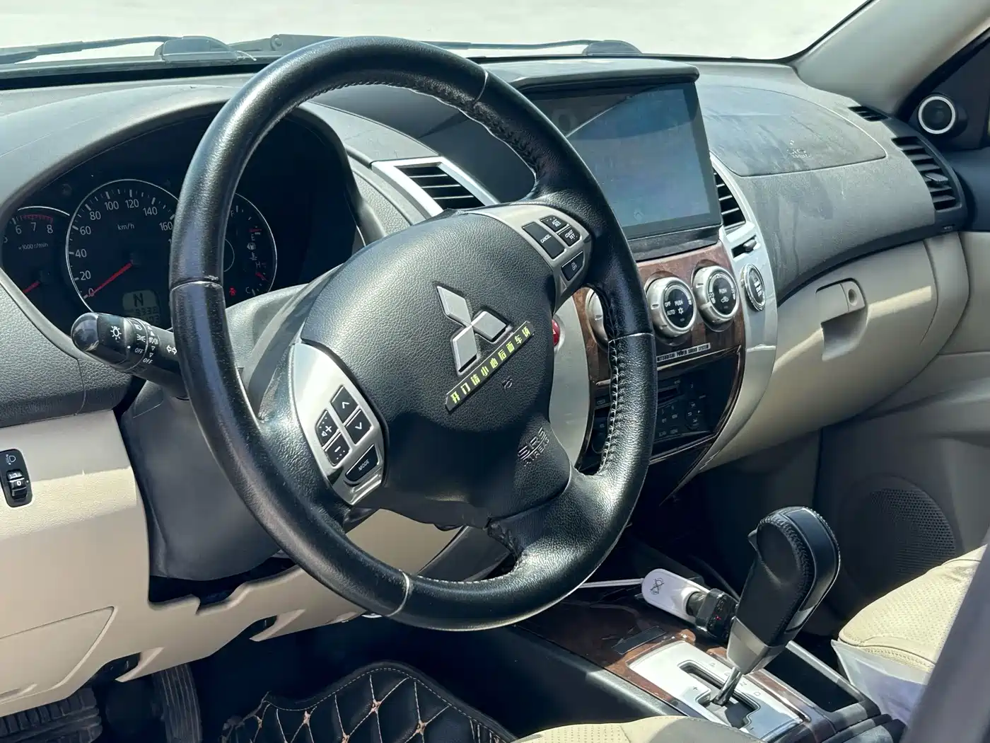 2017 Mitsubishi Pajero Sport