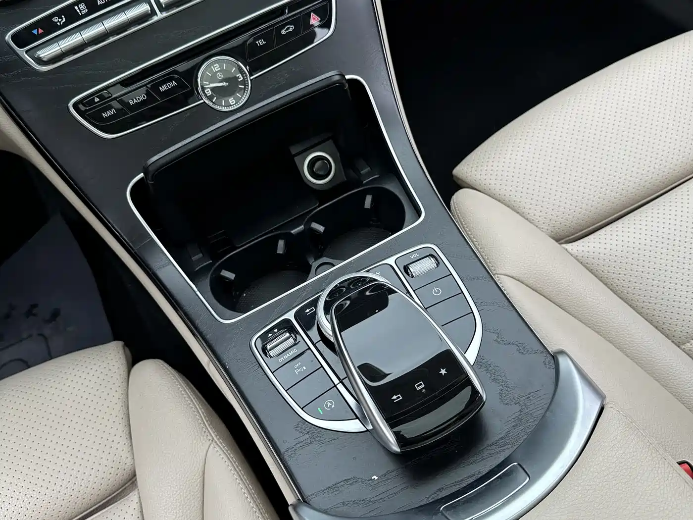 Mercedes-Benz C-Class 2016 C 200 L Sport фото 18