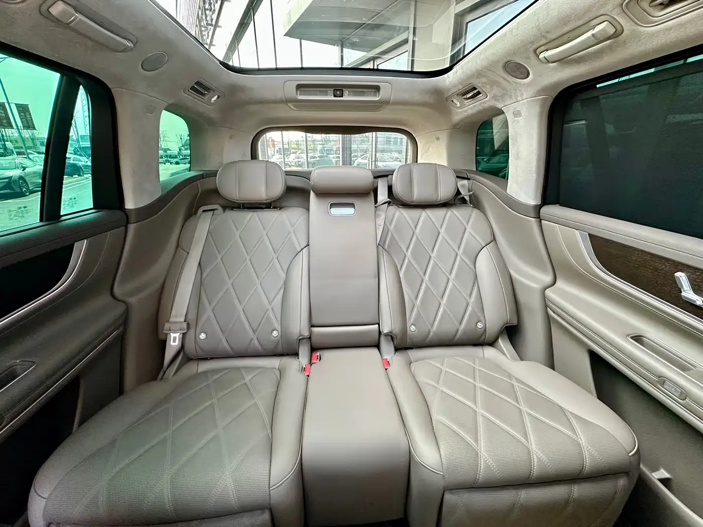 AITO Wenjie AITO M9 2025 Extended Range Ultra 52kWh 5-Seater фото 20