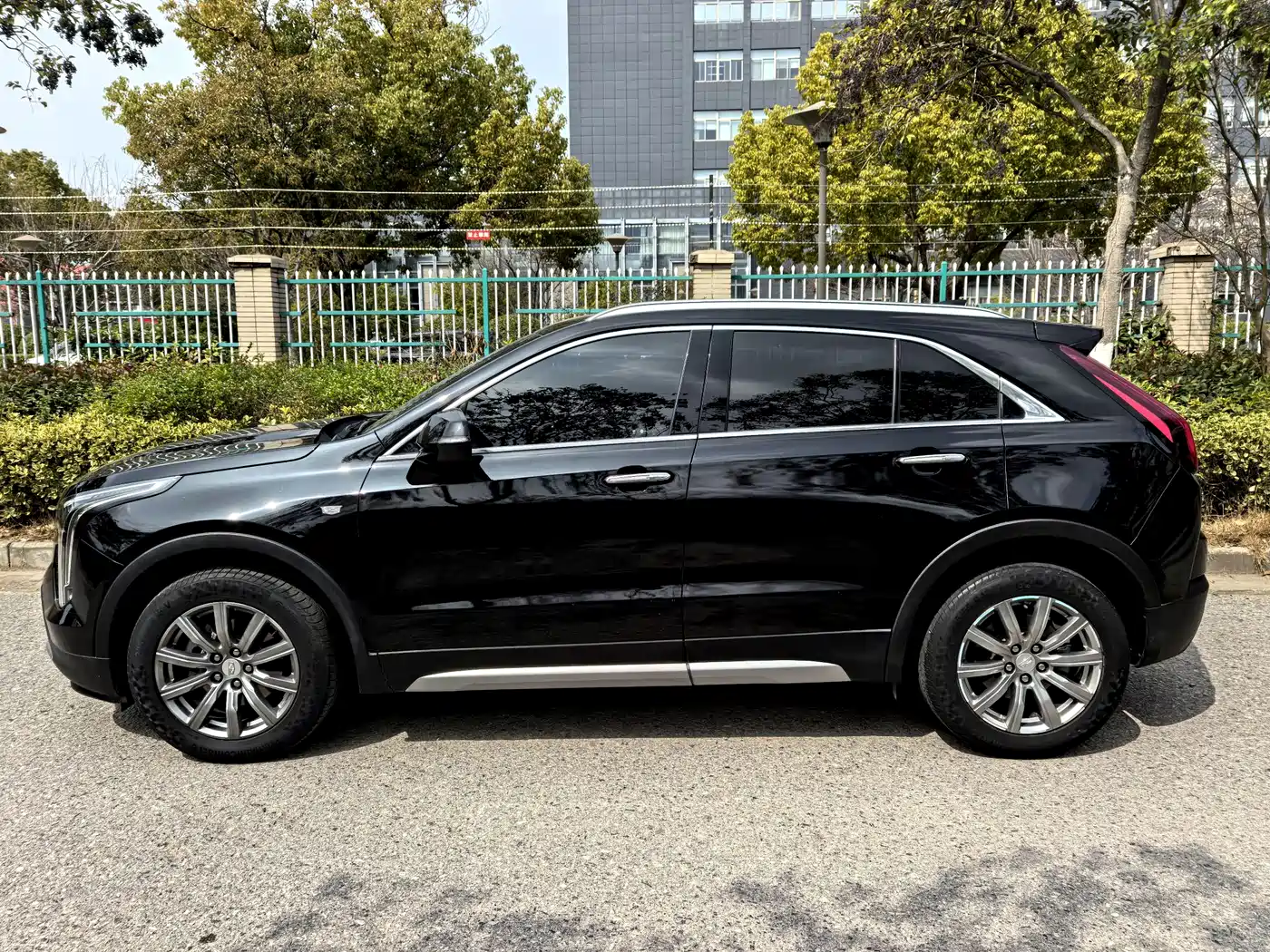 Cadillac XT4 2020 28T FWD Leading Trim фото 3