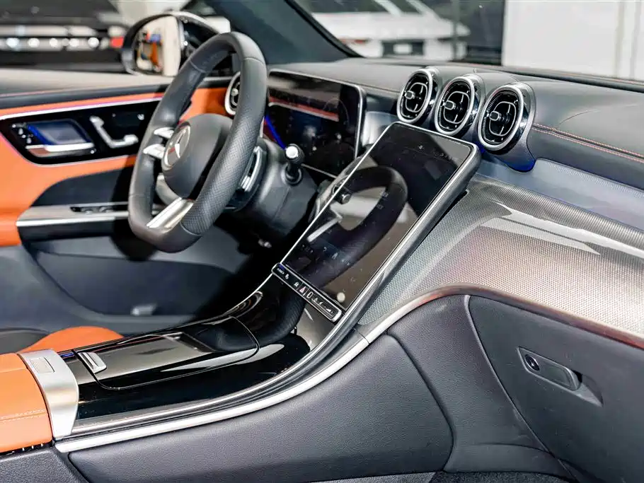 Mercedes-Benz GLC Coupe 2024 GLC 260 4MATIC Coupe SUV фото 18