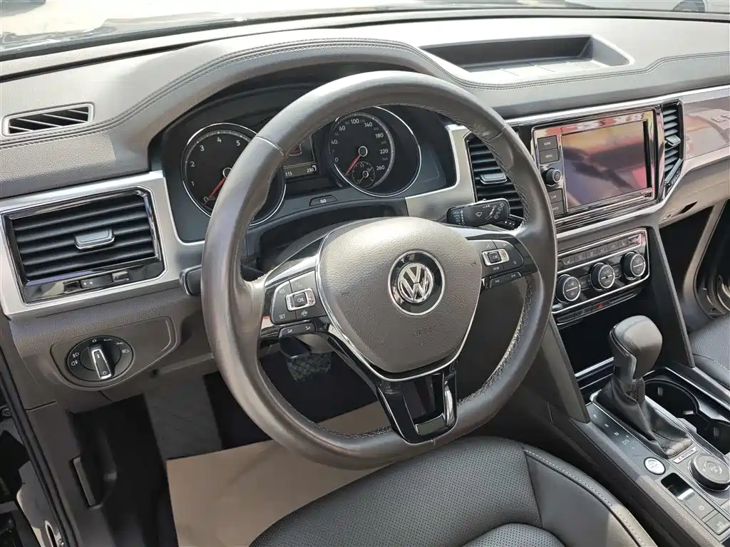 Volkswagen Teramont 2020 380TSI 4WD Luxury Edition China VI фото 15