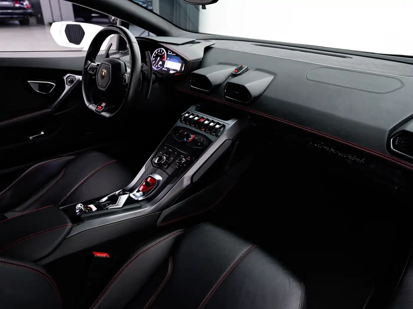 Lamborghini Huracán 2016 Huracán RWD Coupe фото 10