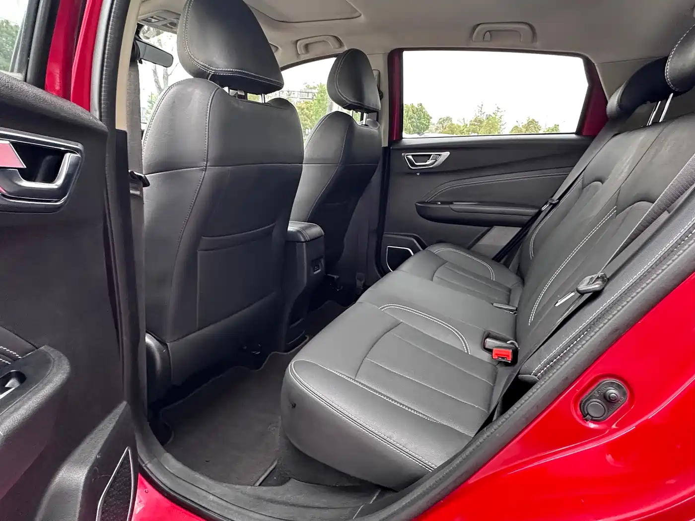 Фото 10 - Geely Vision X3
