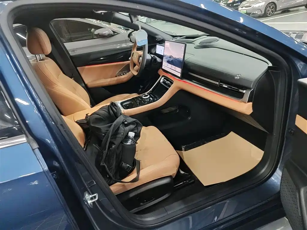 Geely Galaxy Galaxy A7 2025 EM-i фото 25
