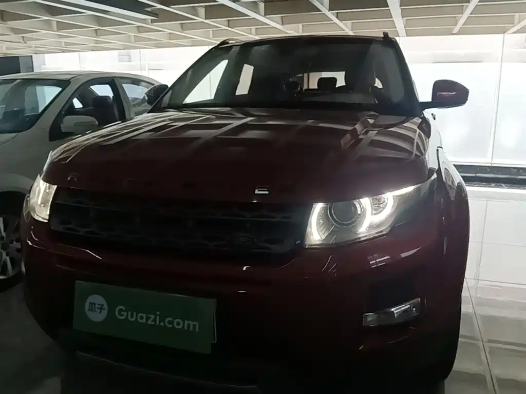 Land Rover Range Rover Evoque 2015 2.0T 5-Door Fashion Edition фото 3