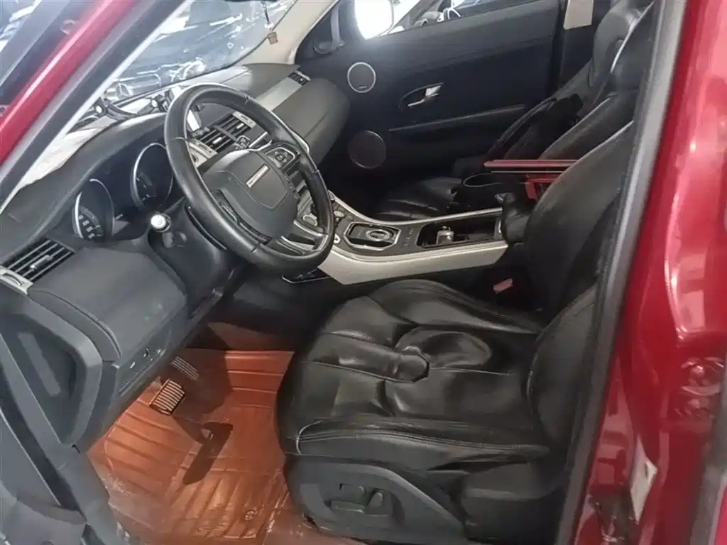 Land Rover Range Rover Evoque 2015 2.0T 5-Door Fashion Edition фото 15