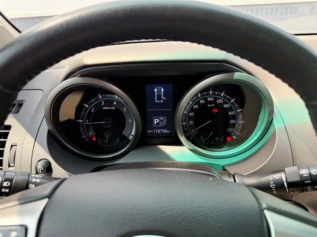 Toyota Prado 2010 4.0L Automatic TX-L фото 27