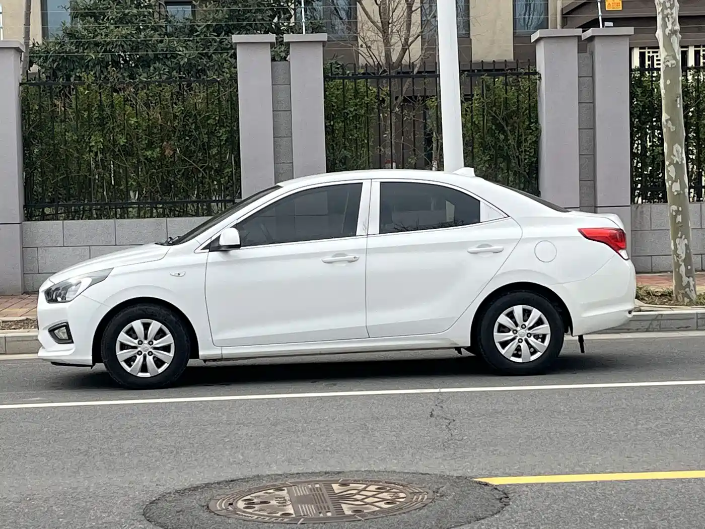 HYUNDAI RENA