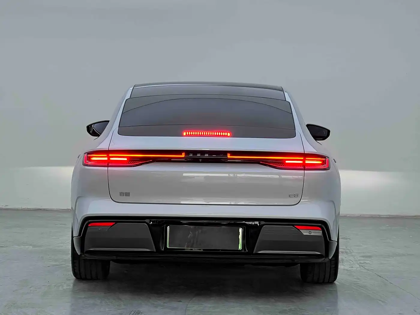 Geely Galaxy Galaxy E8 2024 665km RWD Starship Voyager Edition фото 8