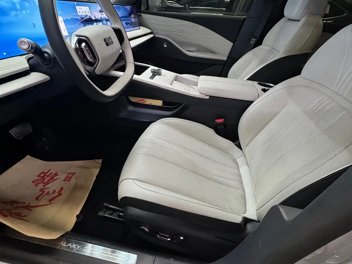Geely Galaxy Galaxy E8 2024 665km RWD Starship Voyager Edition фото 10
