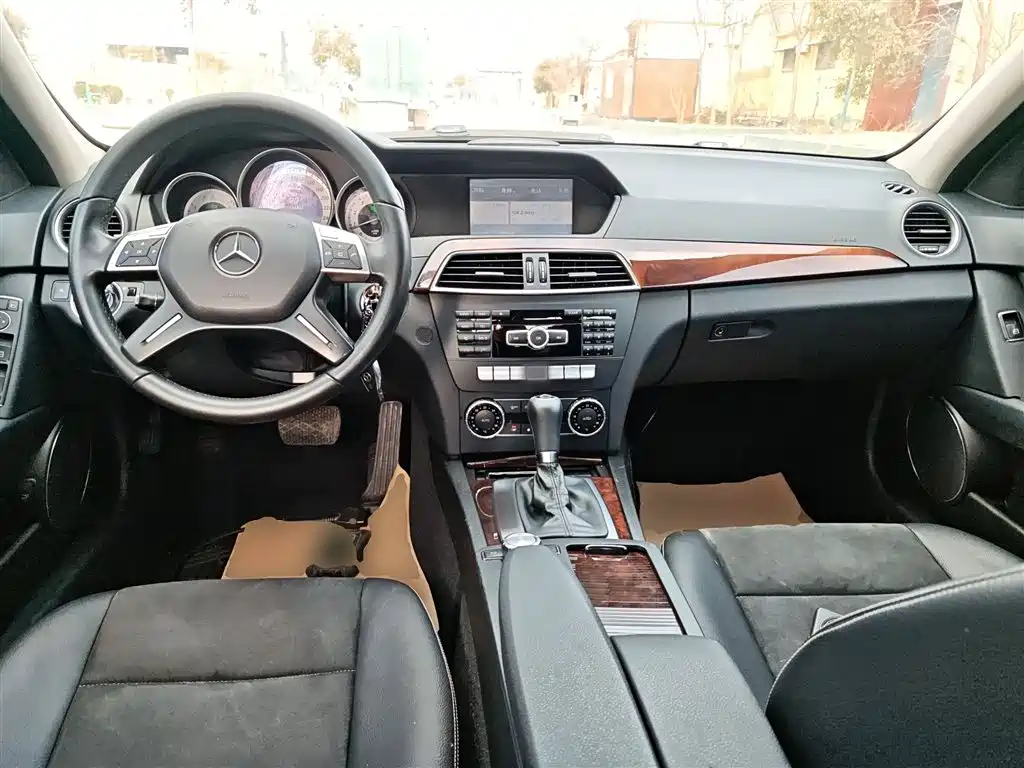 Mercedes-Benz C-Class 2013 C 260 Elegance Grand Edition фото 6