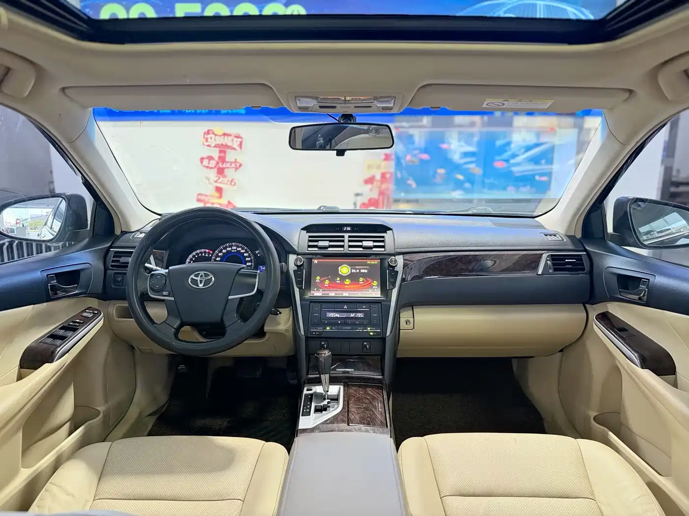 Toyota Camry 2015 2.0G Leading Edition фото 5