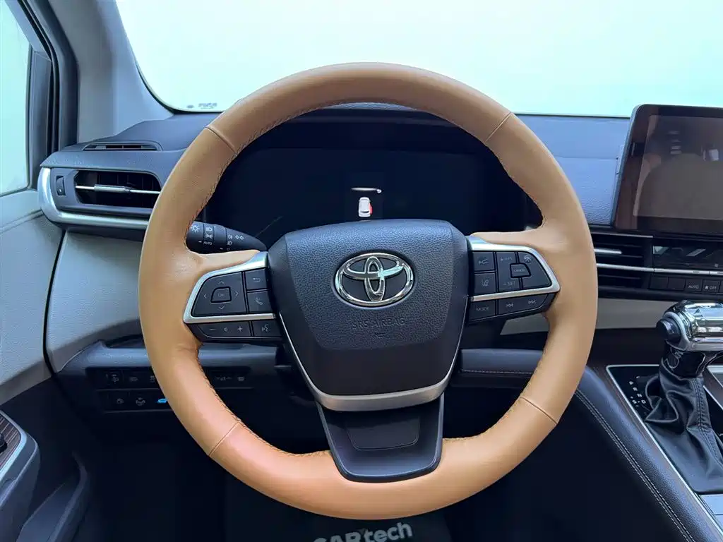 Toyota Sienna 2023 2.5L Hybrid Comfort Edition фото 20