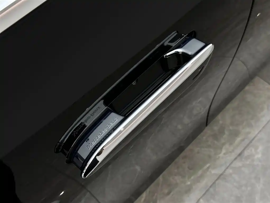 Mercedes-Benz E-Class 2025 E 260 L фото 17