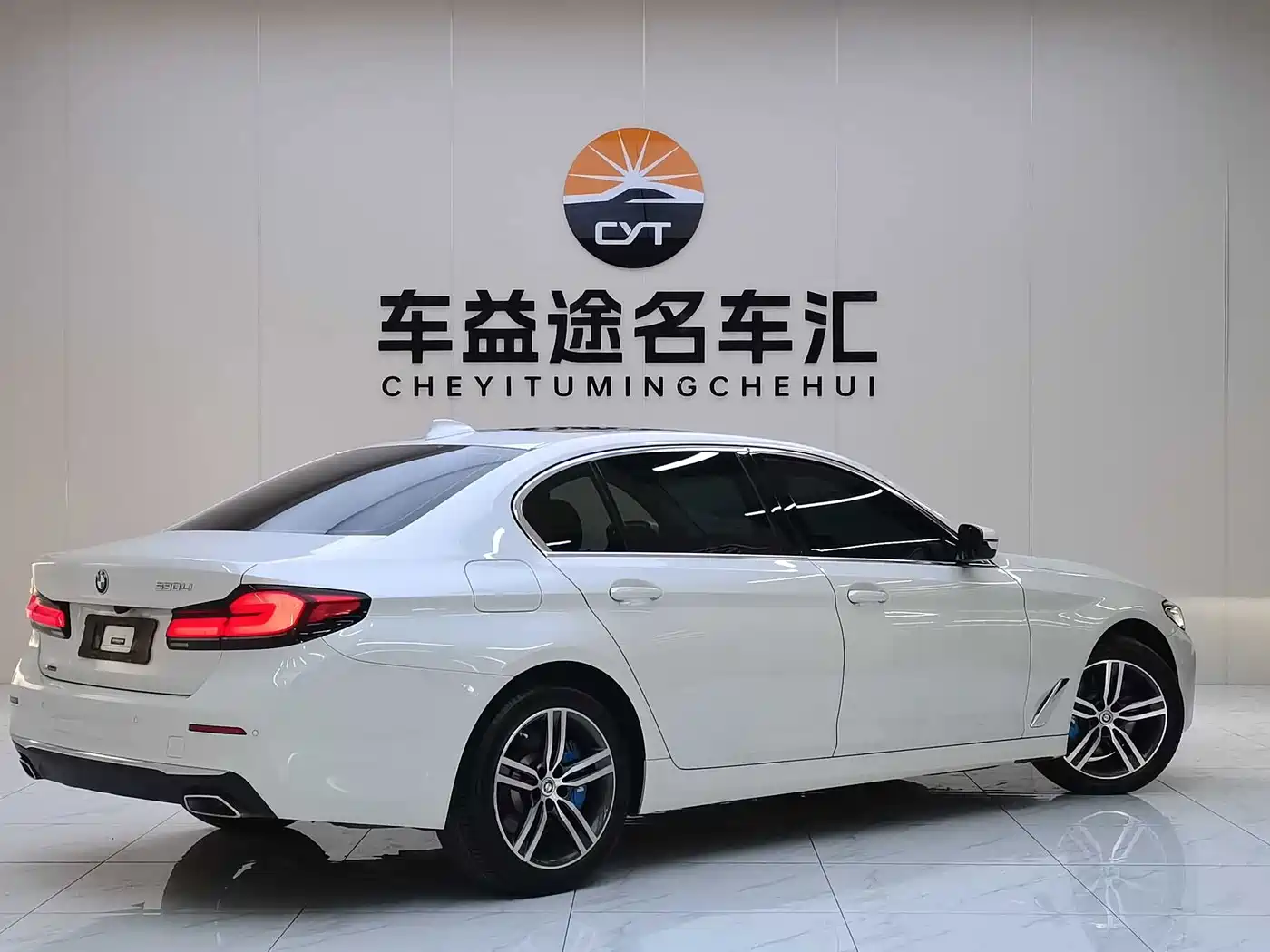 Фото 6 - BMW 5 Series