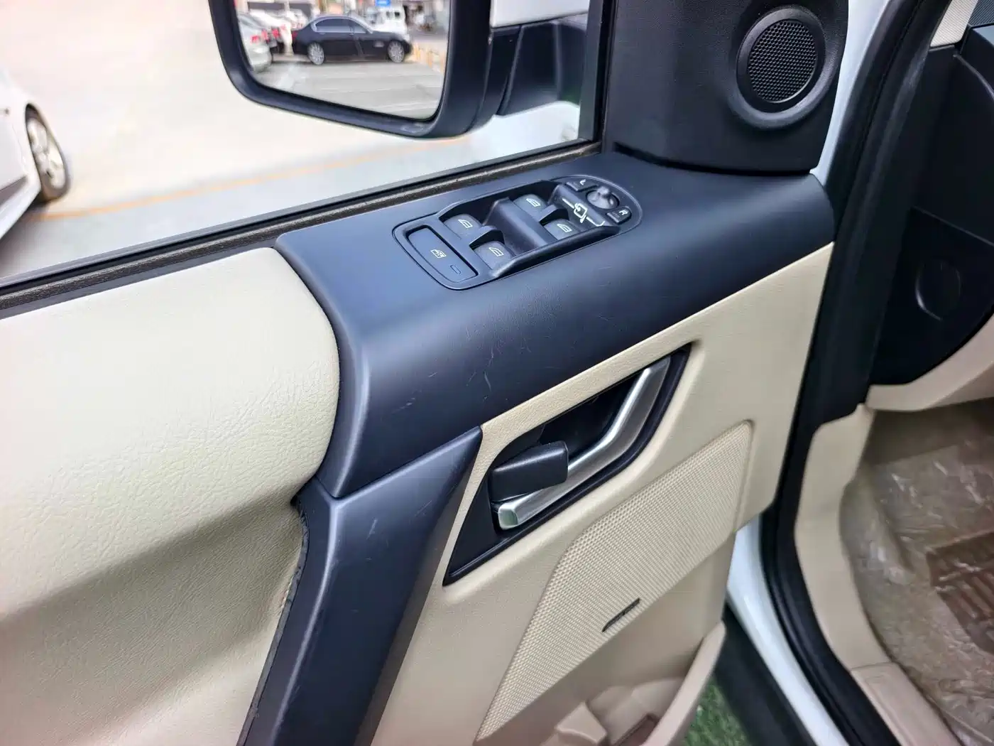 Land Rover Freelander 2 2012 2.0T Si4 HSE Petrol фото 6