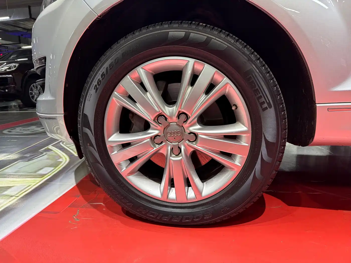 Photo 8 - Audi Q7