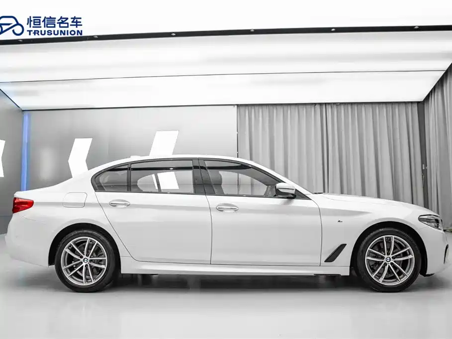 BMW 5 Series 2018 525Li M Sport Package фото 4