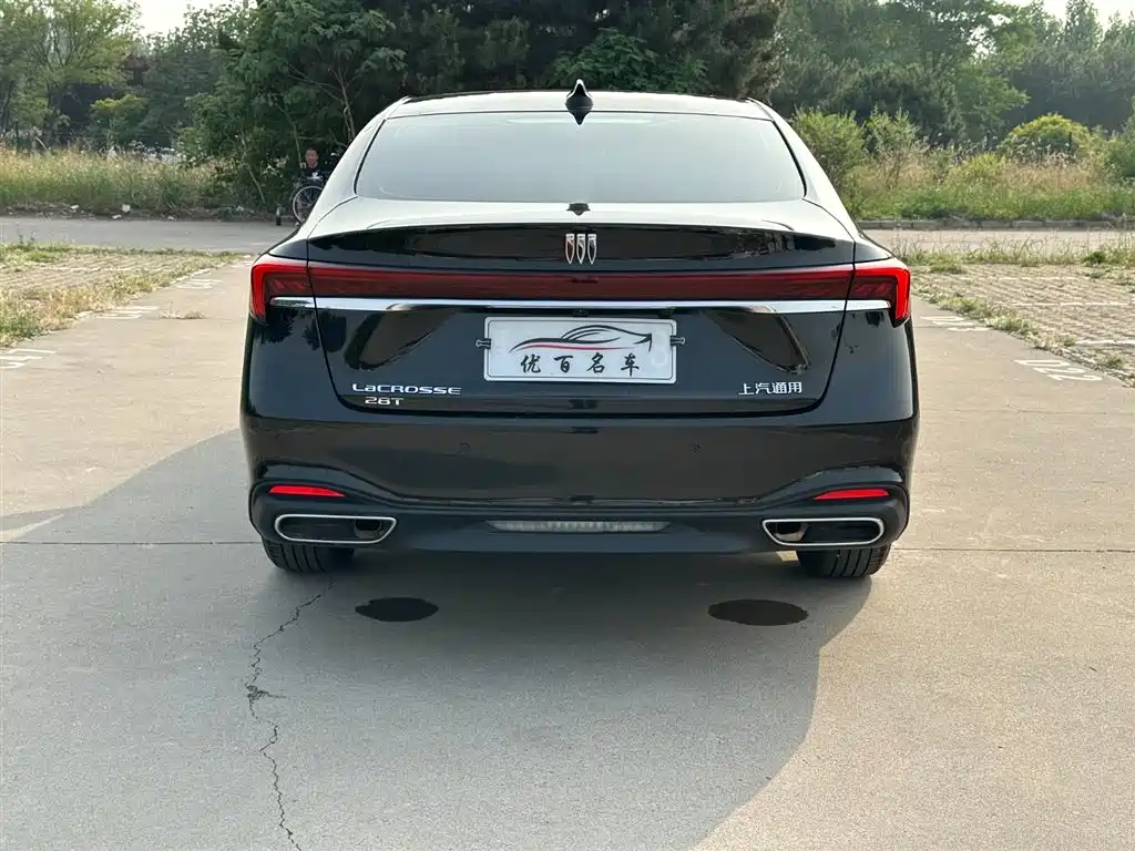 BUICK LACROSSE