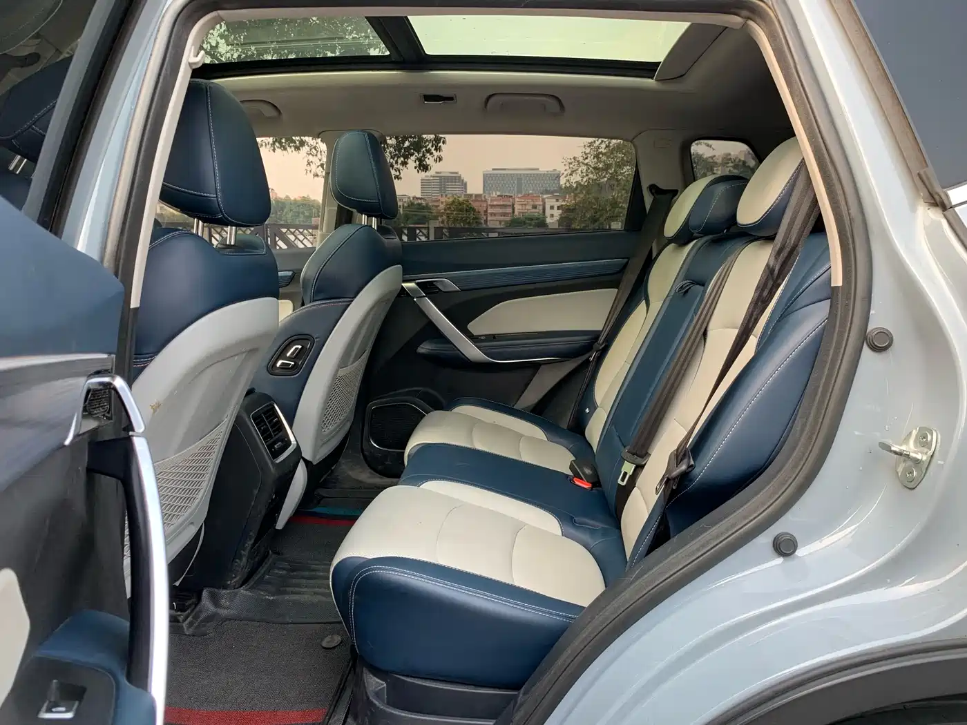 GEELY AUTOMOBILE BOYUE