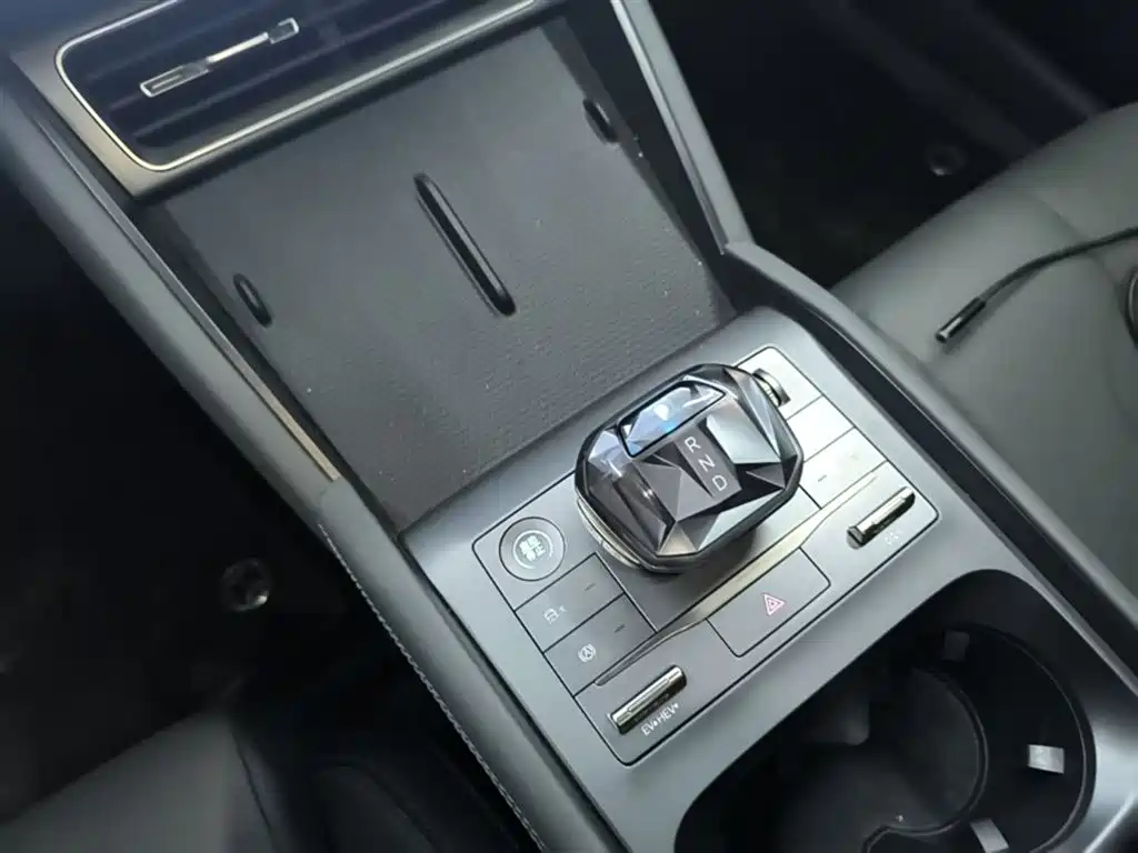 BYD Qin L 2024 DM-i 120KM Leading фото 14