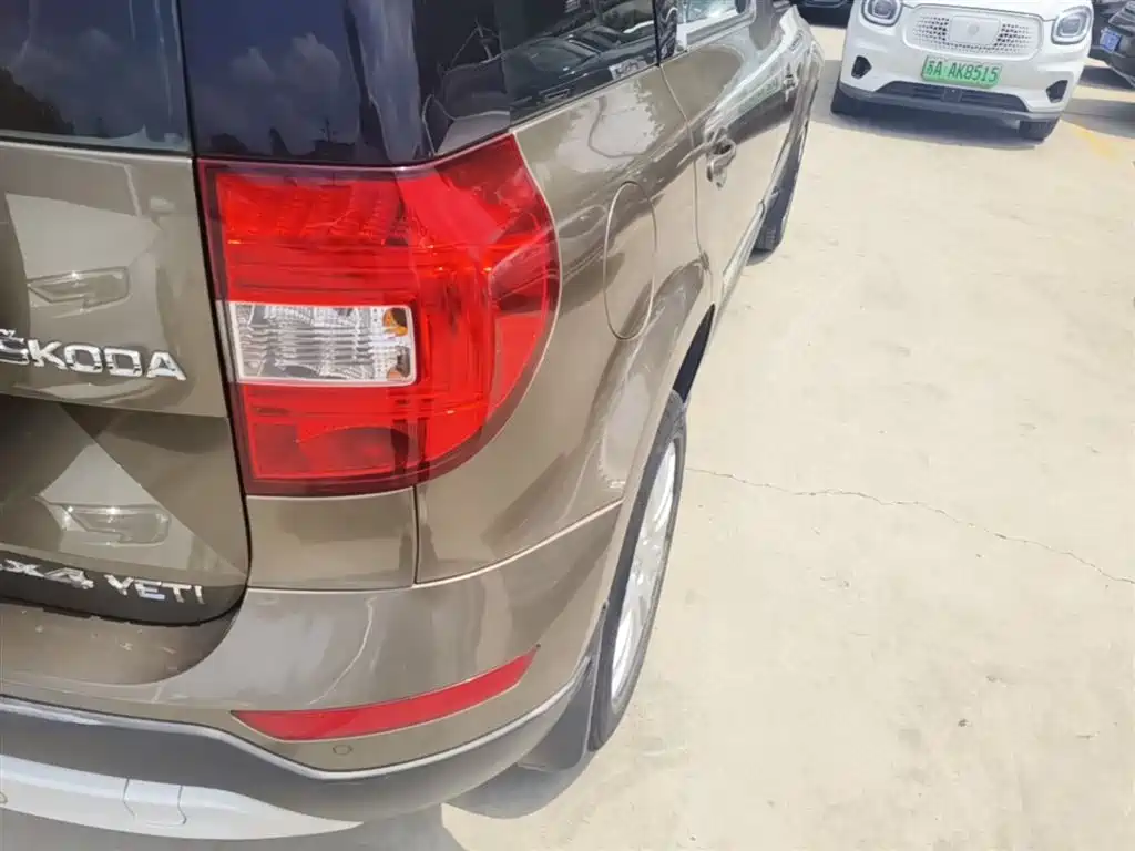 Škoda Yeti 2014 1.4TSI Manual Polar фото 8