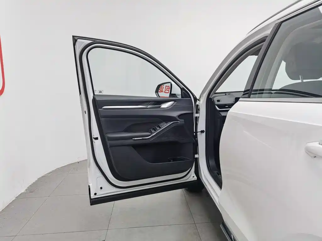 Photo 8 - Haval H6