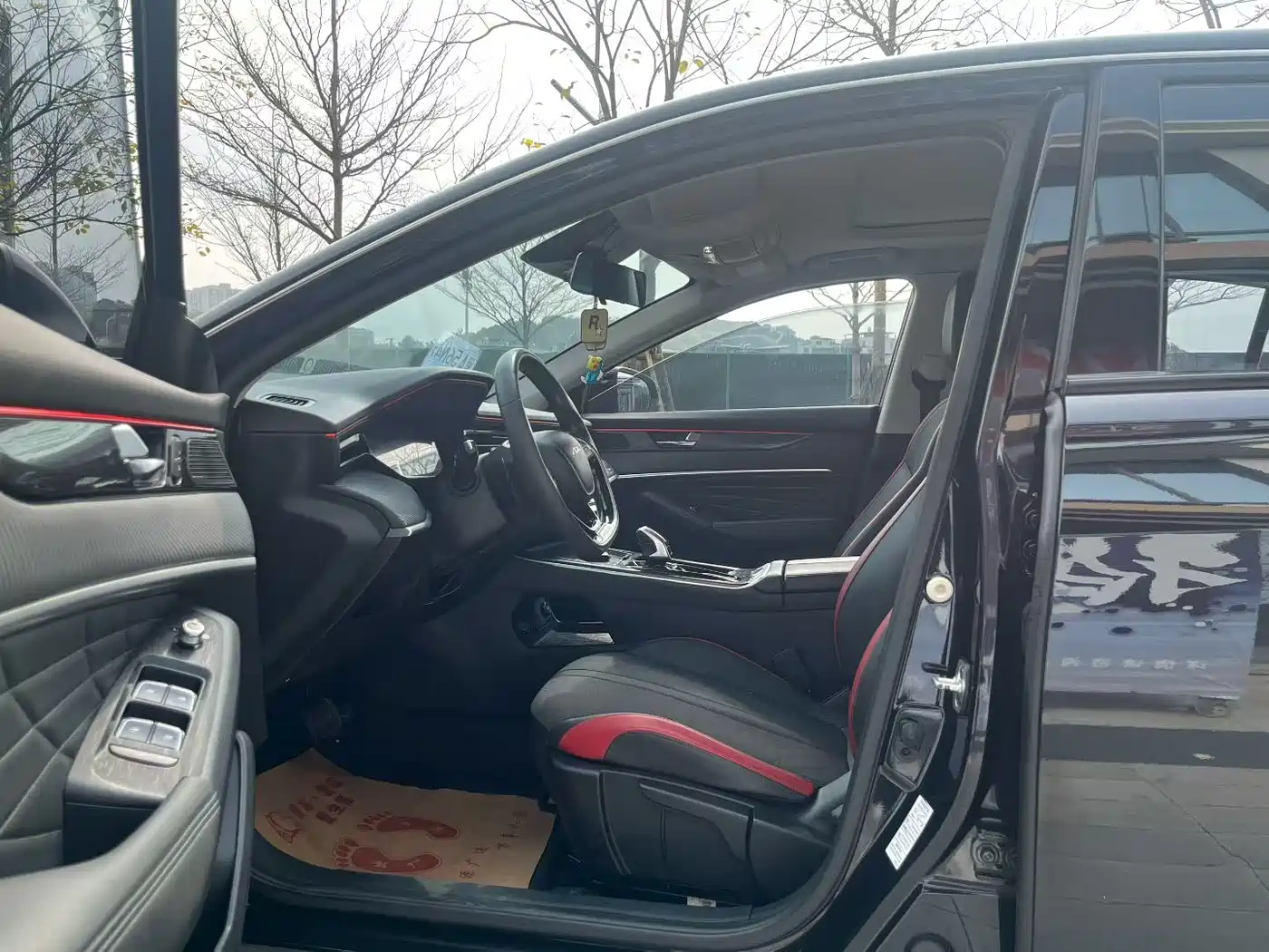 DONGFENG YI HYUN MAX