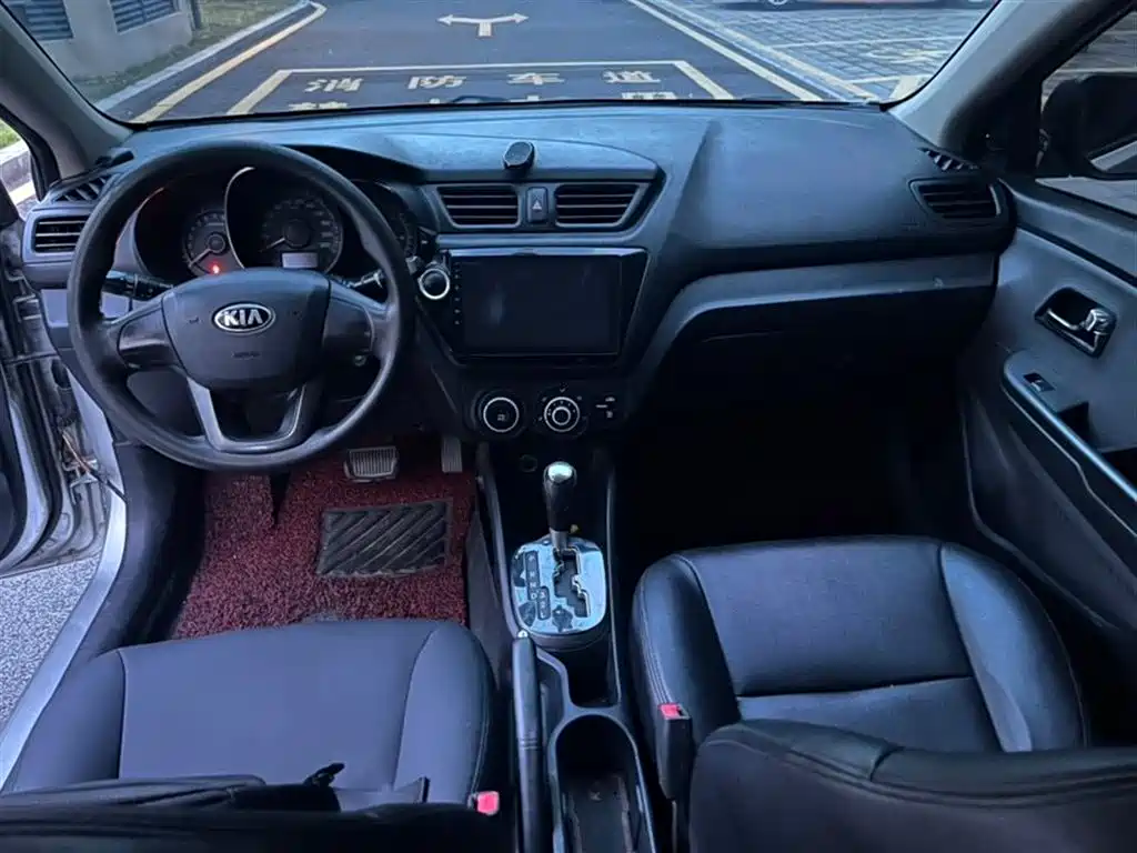 Kia K2 2012 Sedan 1.4L AT GLS Commemorative Edition фото 5