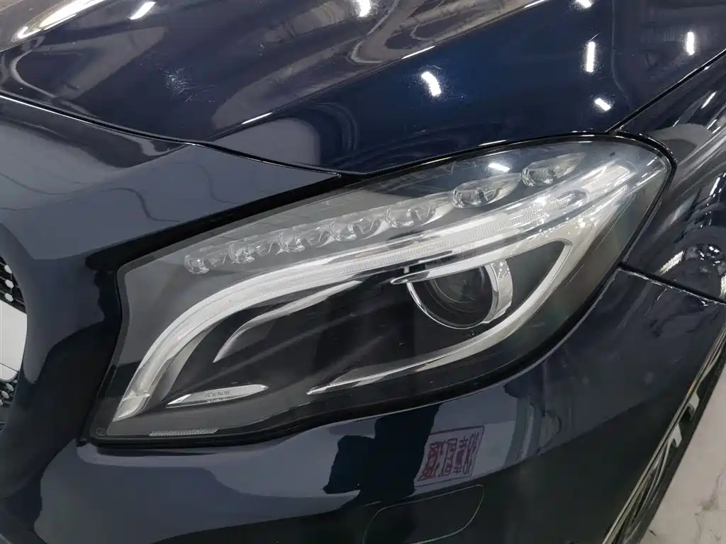 Mercedes-Benz GLA 2015 GLA 220 4MATIC Fashion Edition фото 7