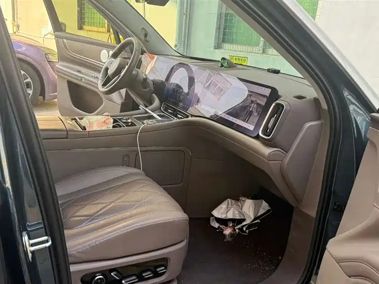 AITO Wenjie AITO M9 2024 Range Extender Ultra 52kWh 6-seater фото 10