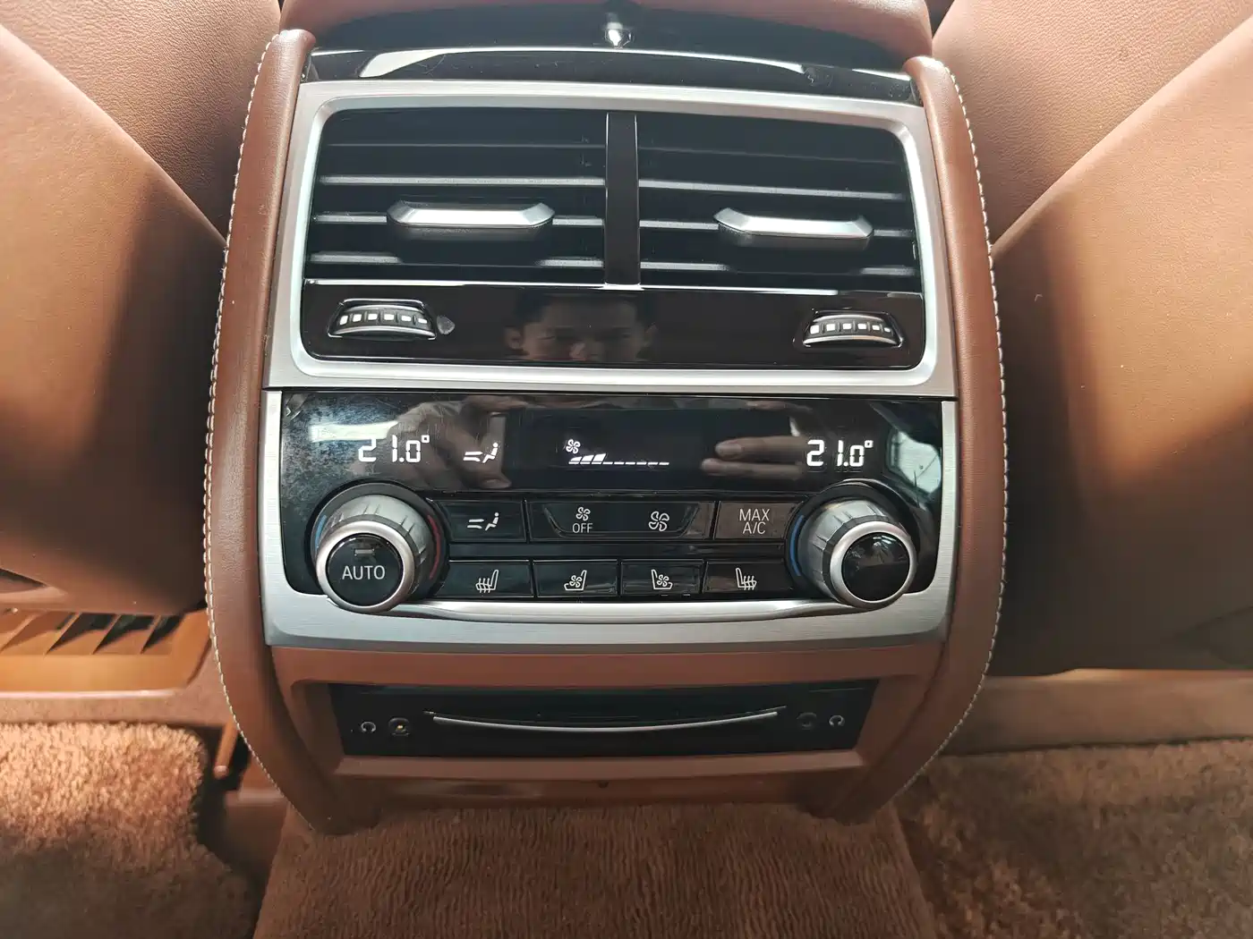 BMW 7 Series 2019 740Li xDrive Executive M Sport Package фото 11