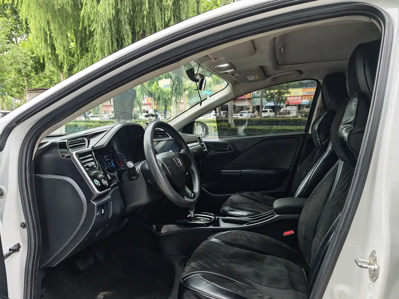 Honda Gienia 2017 2017 1.5L CVT Comfort Edition
