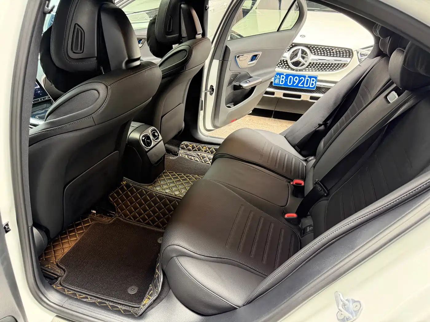 Mercedes-Benz C-Class 2024 Facelift C 200 L Sport фото 14