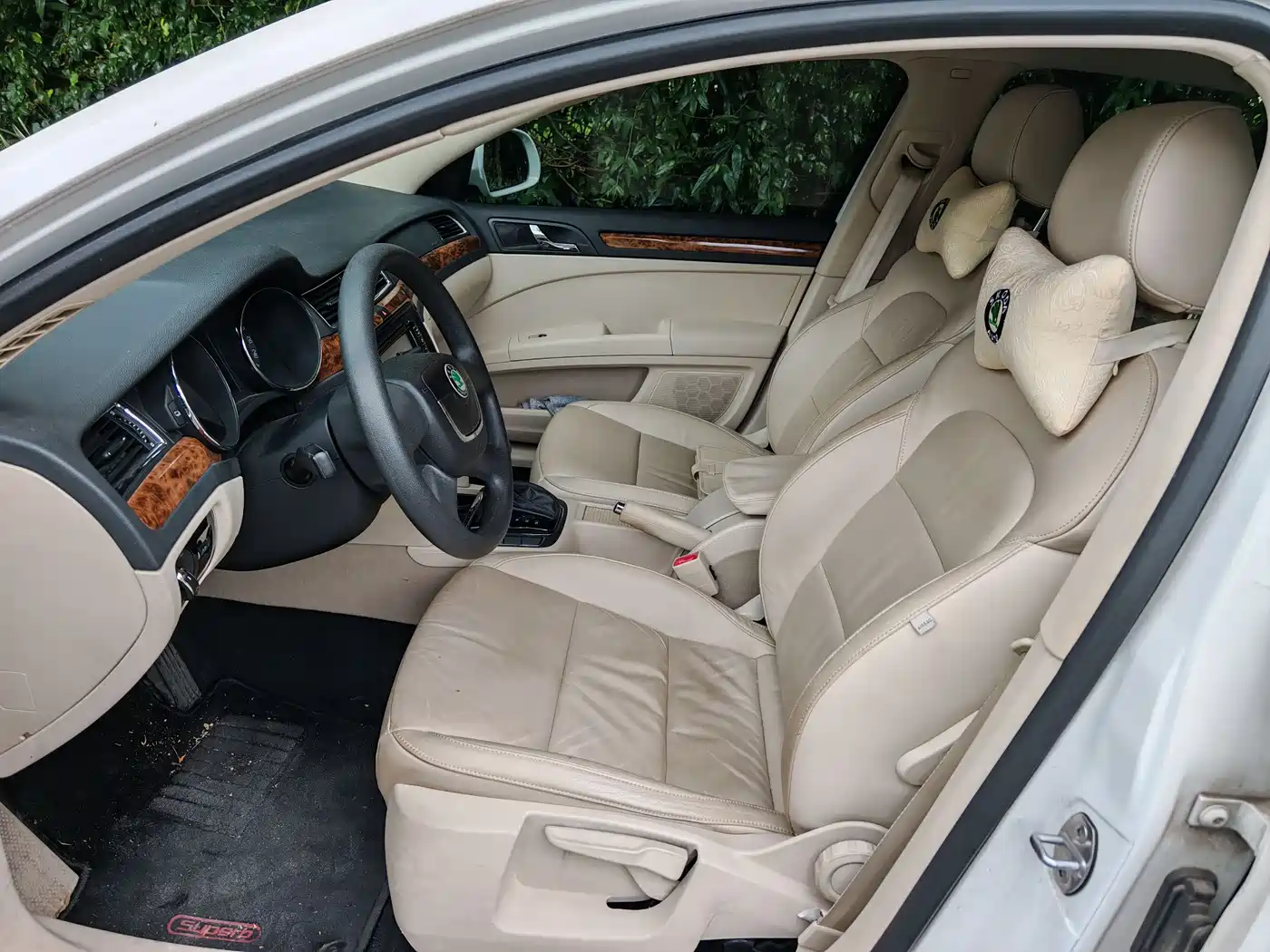 Škoda Superb 2012 1.8TSI Automatic Elegance Edition фото 4