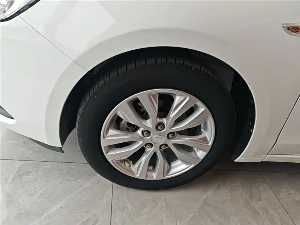 Фото 23 - Buick Excelle